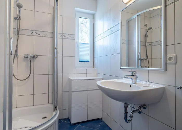 Schulstrasse S1 פרראו